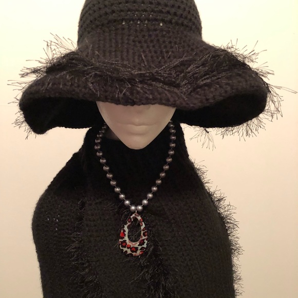 Classic crochet hat set. NWOT handmade. - Picture 4 of 8